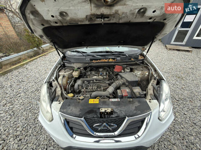 Белый Чери Тигго, объемом двигателя 1.85 л и пробегом 200 тыс. км за 4600 $, фото 17 на Automoto.ua