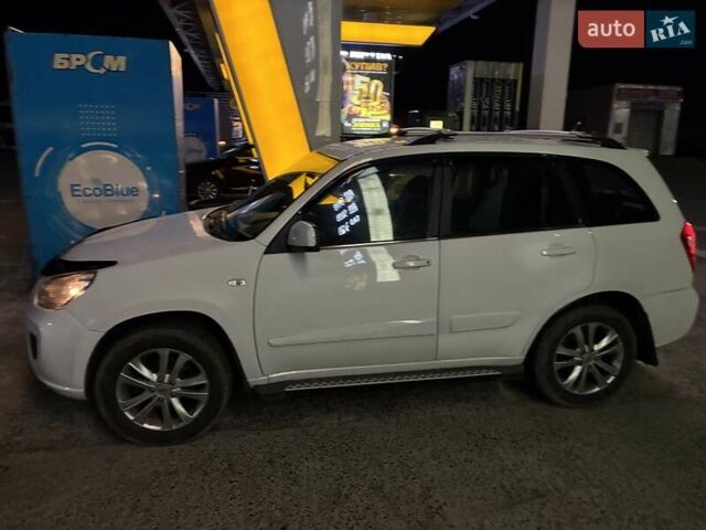 Белый Чери Тигго, объемом двигателя 2 л и пробегом 150 тыс. км за 7500 $, фото 1 на Automoto.ua