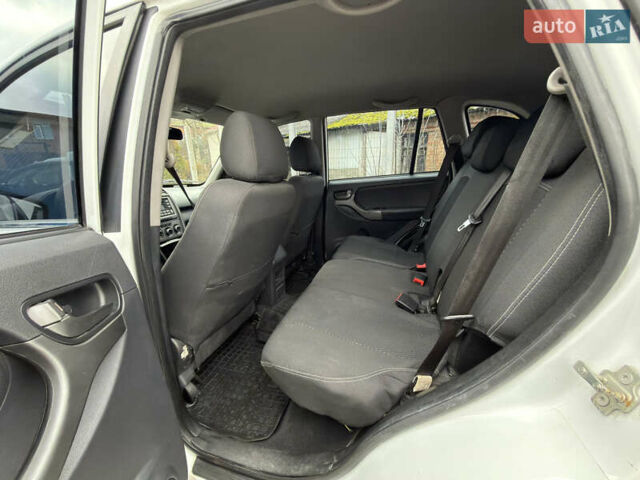 Белый Чери Тигго, объемом двигателя 1.85 л и пробегом 200 тыс. км за 4600 $, фото 15 на Automoto.ua