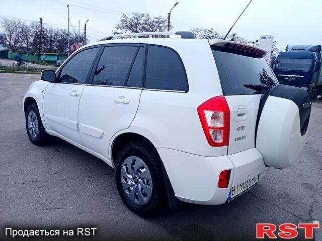 Белый Чери Тигго, объемом двигателя 1.8 л и пробегом 40 тыс. км за 6750 $, фото 3 на Automoto.ua