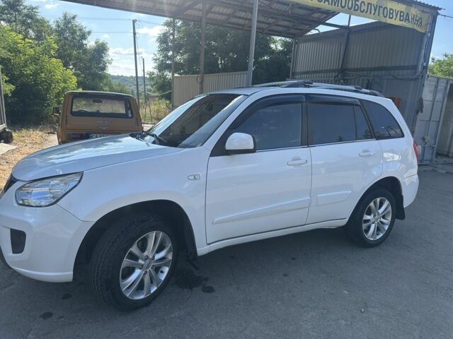 Белый Чери Тигго, объемом двигателя 1.8 л и пробегом 67 тыс. км за 5400 $, фото 7 на Automoto.ua