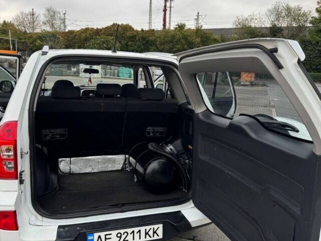 Білий Чері Тігго, об'ємом двигуна 1.6 л та пробігом 111 тис. км за 6500 $, фото 8 на Automoto.ua