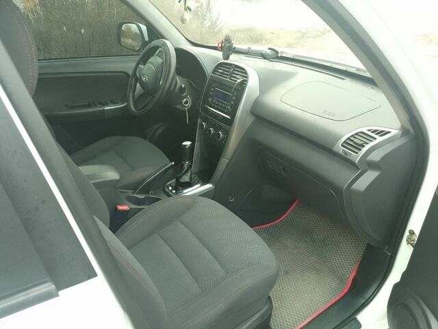 Белый Чери Тигго, объемом двигателя 1.6 л и пробегом 80 тыс. км за 5999 $, фото 4 на Automoto.ua