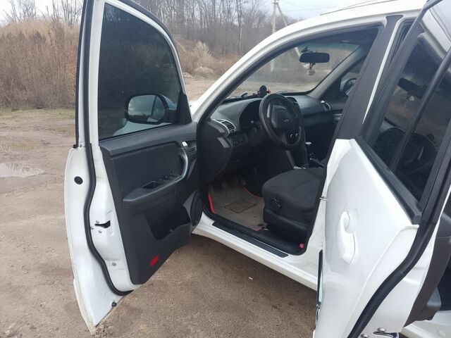 Белый Чери Тигго, объемом двигателя 1.6 л и пробегом 80 тыс. км за 5999 $, фото 11 на Automoto.ua