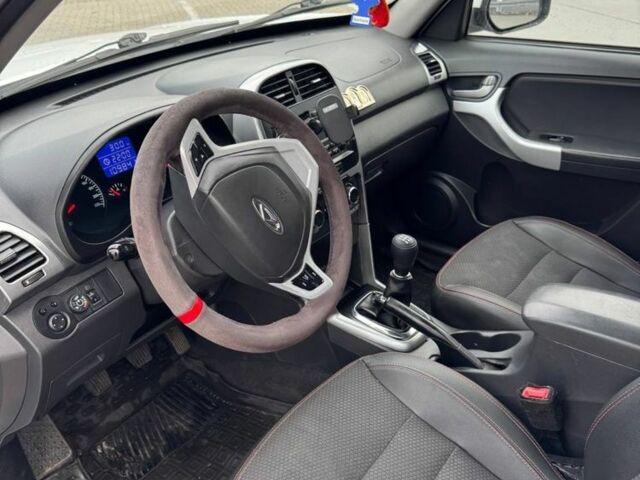 Білий Чері Тігго, об'ємом двигуна 1.6 л та пробігом 111 тис. км за 6500 $, фото 7 на Automoto.ua