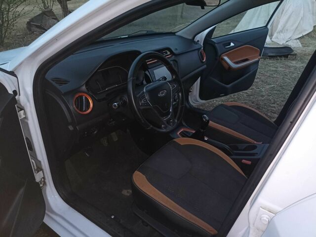 Белый Чери Тигго, объемом двигателя 1.5 л и пробегом 200 тыс. км за 7500 $, фото 13 на Automoto.ua