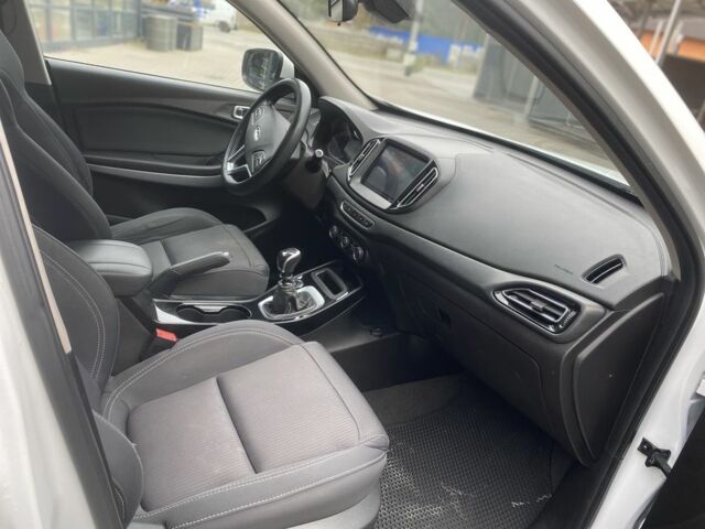 Белый Чери Тигго, объемом двигателя 1.5 л и пробегом 145 тыс. км за 8000 $, фото 5 на Automoto.ua