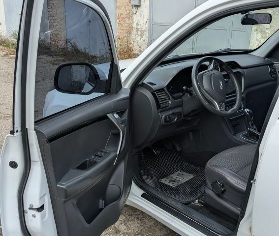 Білий Чері Тігго, об'ємом двигуна 1.6 л та пробігом 44 тис. км за 8000 $, фото 7 на Automoto.ua