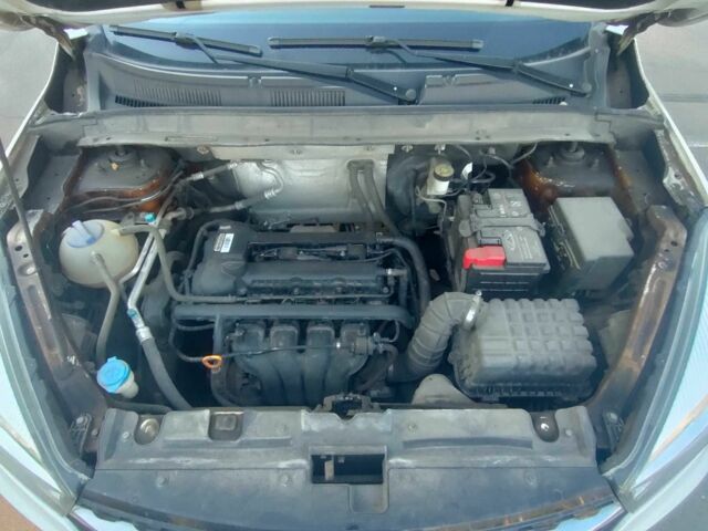 Белый Чери Тигго, объемом двигателя 1.5 л и пробегом 74 тыс. км за 10500 $, фото 6 на Automoto.ua