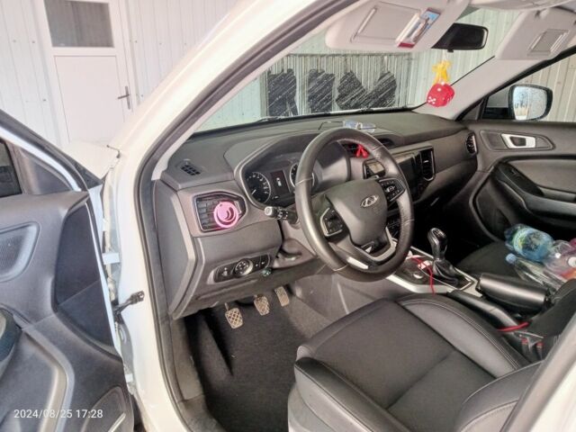 Белый Чери Тигго, объемом двигателя 1.5 л и пробегом 65 тыс. км за 10900 $, фото 4 на Automoto.ua