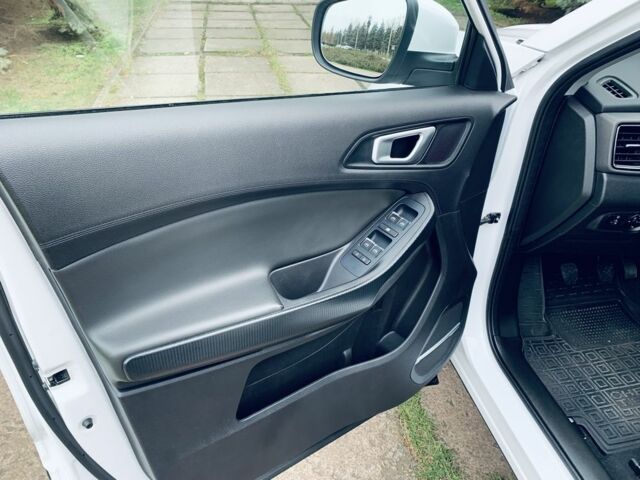 Білий Чері Тігго, об'ємом двигуна 1.5 л та пробігом 28 тис. км за 10900 $, фото 7 на Automoto.ua