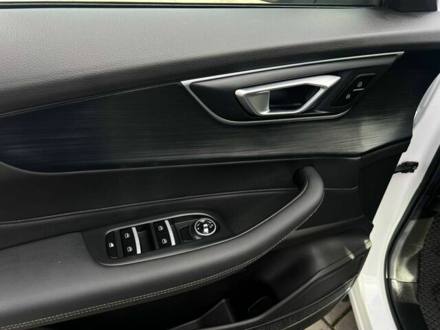 Белый Чери Тигго, объемом двигателя 1.5 л и пробегом 8 тыс. км за 14900 $, фото 8 на Automoto.ua