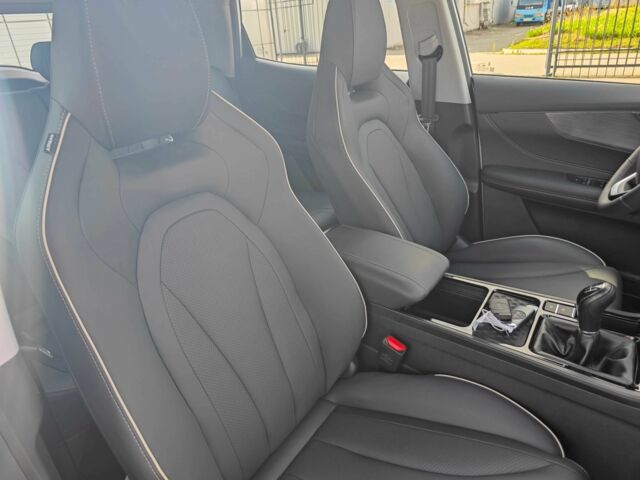 Білий Чері Тігго, об'ємом двигуна 1.5 л та пробігом 1 тис. км за 17220 $, фото 16 на Automoto.ua