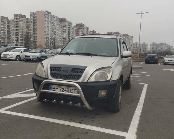 Бежевый Чери Тигго, объемом двигателя 2 л и пробегом 250 тыс. км за 2300 $, фото 1 на Automoto.ua