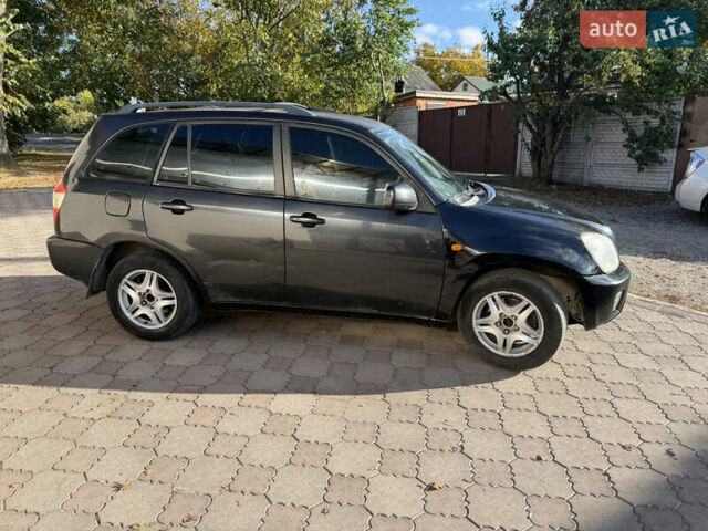 Черный Чери Тигго, объемом двигателя 2.4 л и пробегом 333 тыс. км за 3000 $, фото 3 на Automoto.ua