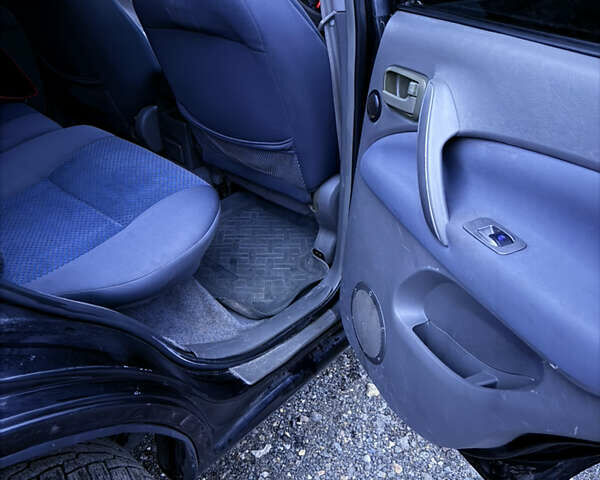 Черный Чери Тигго, объемом двигателя 2 л и пробегом 259 тыс. км за 3350 $, фото 18 на Automoto.ua