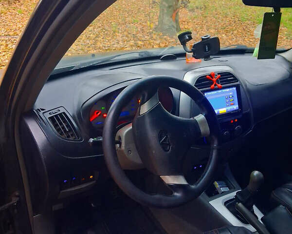 Чорний Чері Тігго, об'ємом двигуна 2 л та пробігом 240 тис. км за 3500 $, фото 7 на Automoto.ua