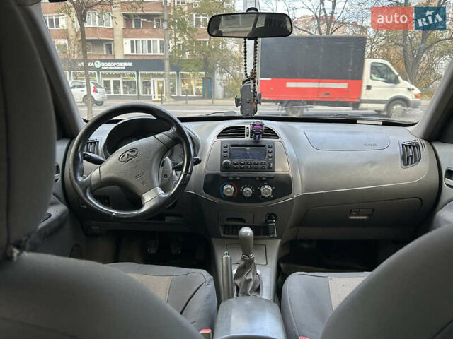 Чорний Чері Тігго, об'ємом двигуна 2 л та пробігом 258 тис. км за 3500 $, фото 8 на Automoto.ua