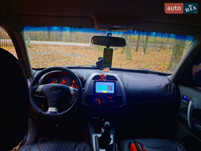 Чорний Чері Тігго, об'ємом двигуна 2 л та пробігом 240 тис. км за 3500 $, фото 8 на Automoto.ua