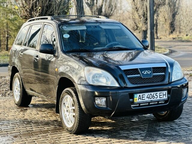 Черный Чери Тигго, объемом двигателя 2.4 л и пробегом 186 тыс. км за 3400 $, фото 1 на Automoto.ua