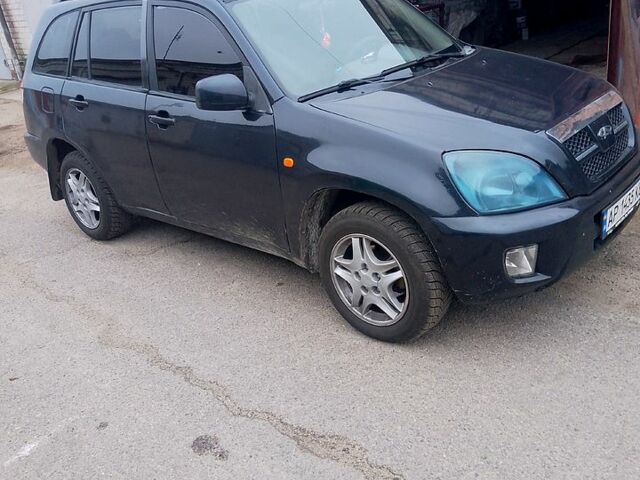Черный Чери Тигго, объемом двигателя 2 л и пробегом 220 тыс. км за 3400 $, фото 1 на Automoto.ua