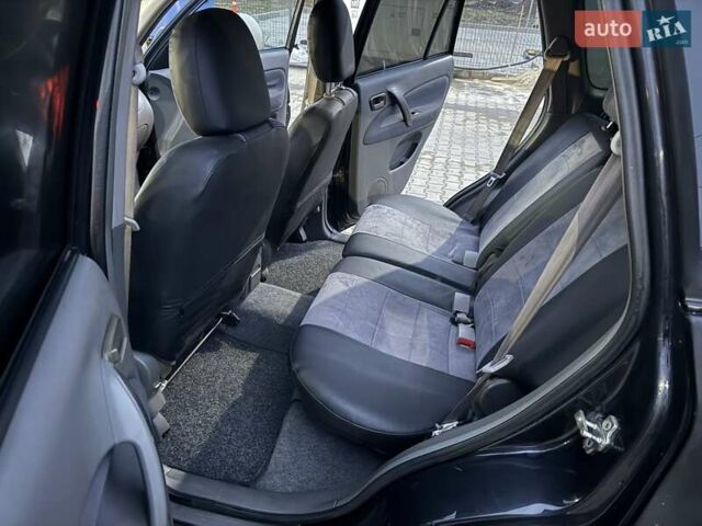 Чорний Чері Тігго, об'ємом двигуна 2.4 л та пробігом 194 тис. км за 3000 $, фото 10 на Automoto.ua