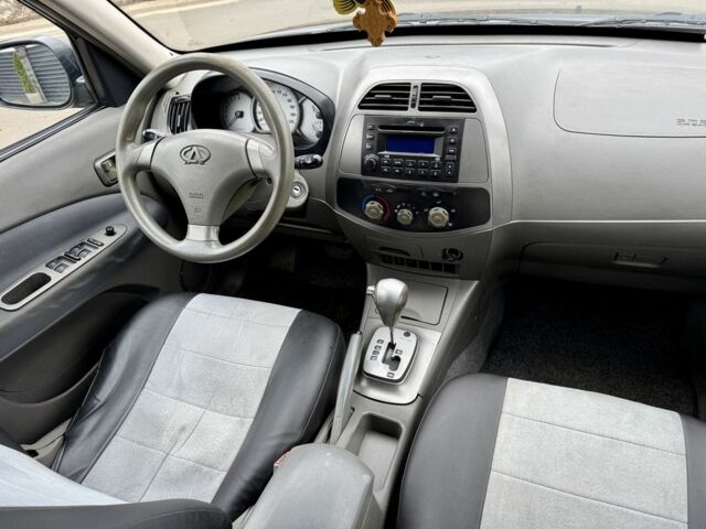 Черный Чери Тигго, объемом двигателя 2.4 л и пробегом 196 тыс. км за 3500 $, фото 6 на Automoto.ua