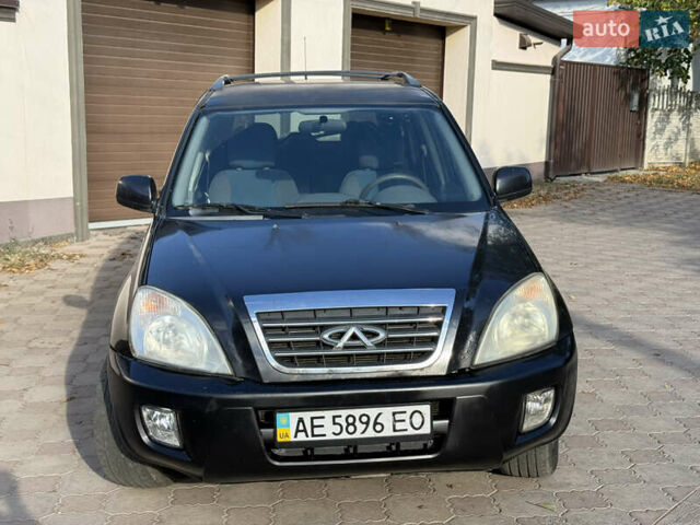Черный Чери Тигго, объемом двигателя 2.4 л и пробегом 333 тыс. км за 3000 $, фото 1 на Automoto.ua