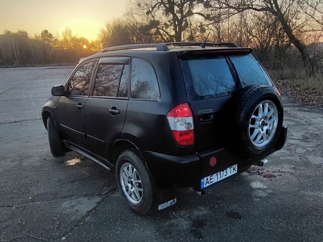 Черный Чери Тигго, объемом двигателя 2.4 л и пробегом 193 тыс. км за 2100 $, фото 3 на Automoto.ua