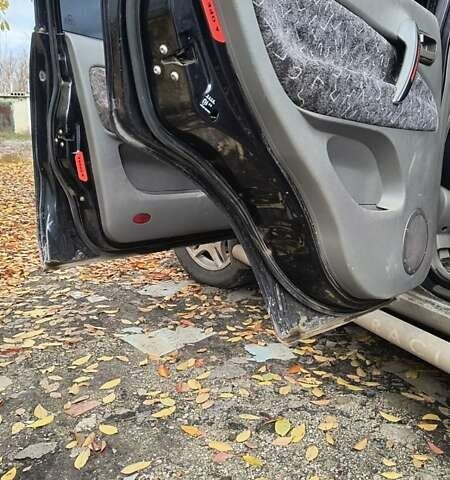 Черный Чери Тигго, объемом двигателя 2 л и пробегом 270 тыс. км за 3500 $, фото 3 на Automoto.ua