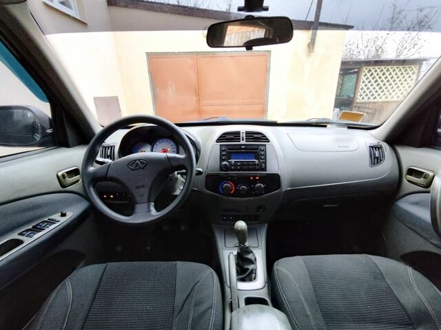 Чорний Чері Тігго, об'ємом двигуна 2 л та пробігом 170 тис. км за 4300 $, фото 6 на Automoto.ua