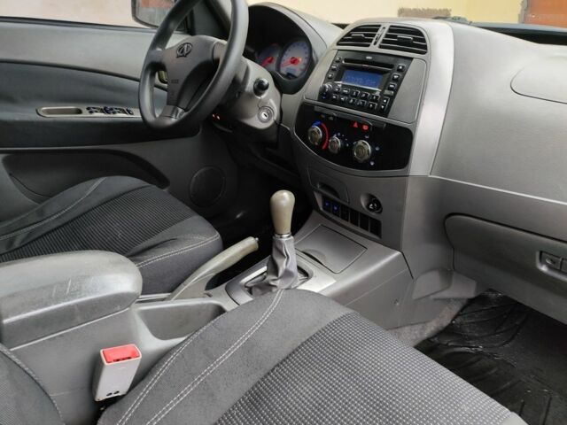 Чорний Чері Тігго, об'ємом двигуна 2 л та пробігом 170 тис. км за 4300 $, фото 8 на Automoto.ua