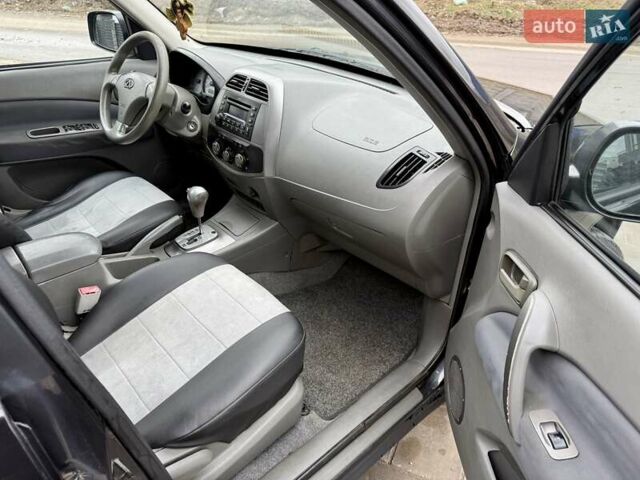 Черный Чери Тигго, объемом двигателя 2.35 л и пробегом 192 тыс. км за 3500 $, фото 15 на Automoto.ua