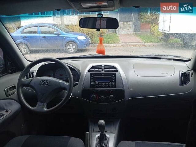 Чорний Чері Тігго, об'ємом двигуна 2 л та пробігом 130 тис. км за 3700 $, фото 4 на Automoto.ua