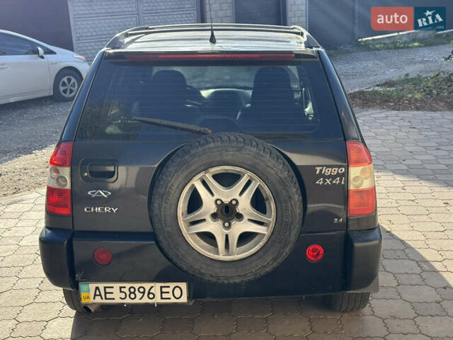 Черный Чери Тигго, объемом двигателя 2.4 л и пробегом 333 тыс. км за 3000 $, фото 5 на Automoto.ua