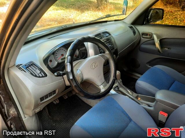 Чорний Чері Тігго, об'ємом двигуна 2 л та пробігом 177 тис. км за 3800 $, фото 1 на Automoto.ua