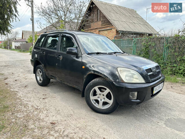 Черный Чери Тигго, объемом двигателя 2.35 л и пробегом 170 тыс. км за 2750 $, фото 4 на Automoto.ua