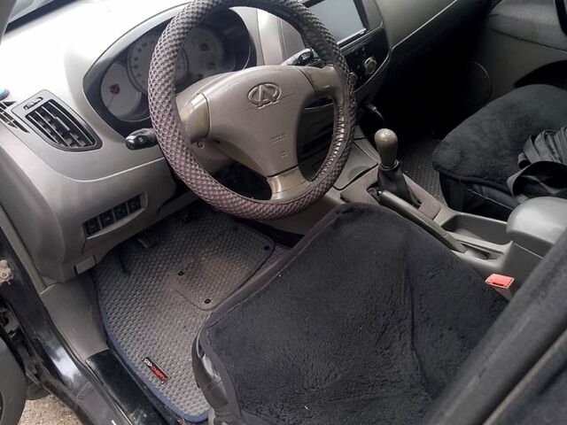 Черный Чери Тигго, объемом двигателя 2 л и пробегом 220 тыс. км за 3400 $, фото 3 на Automoto.ua