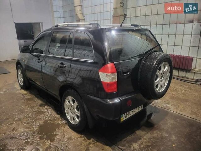 Черный Чери Тигго, объемом двигателя 2 л и пробегом 180 тыс. км за 4500 $, фото 2 на Automoto.ua