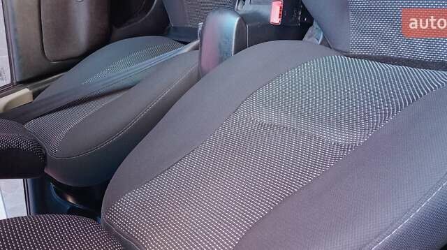 Черный Чери Тигго, объемом двигателя 1.97 л и пробегом 241 тыс. км за 3500 $, фото 11 на Automoto.ua