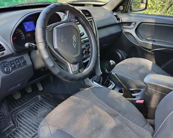 Чорний Чері Тігго, об'ємом двигуна 1.85 л та пробігом 68 тис. км за 7500 $, фото 3 на Automoto.ua