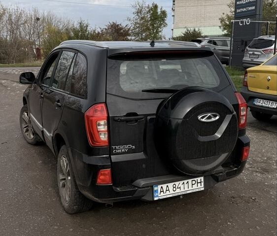 Черный Чери Тигго, объемом двигателя 1.6 л и пробегом 180 тыс. км за 3300 $, фото 2 на Automoto.ua