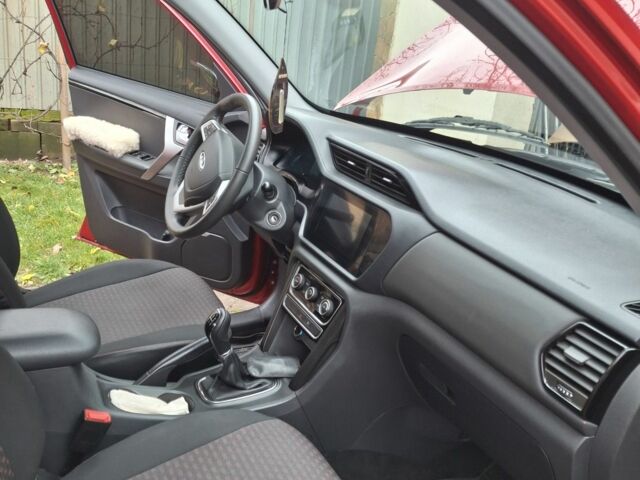 Красный Чери Тигго, объемом двигателя 0 л и пробегом 17 тыс. км за 13000 $, фото 6 на Automoto.ua