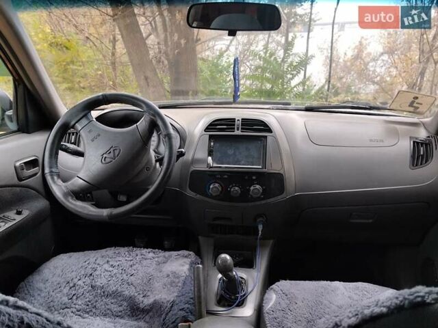 Чері Тігго 2007 у Дніпро (Дніпропетровську) на Automoto.ua Червоний Чері Тігго, об'ємом двигуна 2 л та пробігом 244 тис. км за 3700 $, фото 3 на Automoto.ua