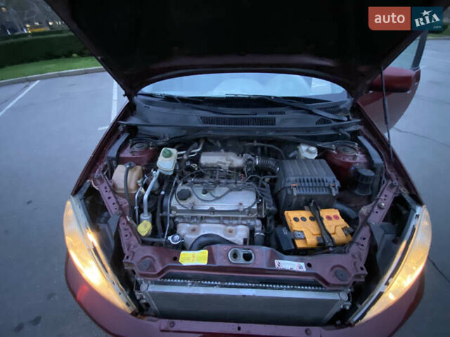 Красный Чери Тигго, объемом двигателя 2 л и пробегом 181 тыс. км за 3250 $, фото 8 на Automoto.ua