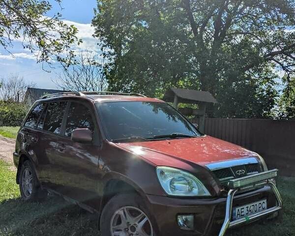 Красный Чери Тигго, объемом двигателя 2 л и пробегом 223 тыс. км за 3900 $, фото 2 на Automoto.ua