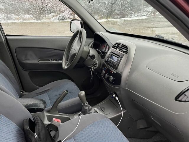 Красный Чери Тигго, объемом двигателя 2 л и пробегом 185 тыс. км за 2999 $, фото 12 на Automoto.ua