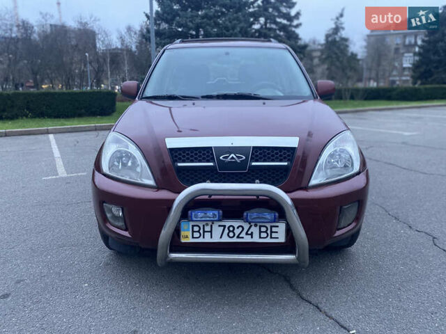 Красный Чери Тигго, объемом двигателя 2 л и пробегом 181 тыс. км за 3250 $, фото 2 на Automoto.ua