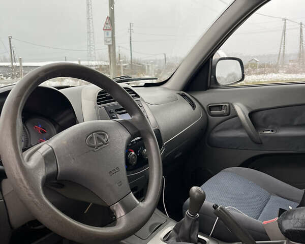 Красный Чери Тигго, объемом двигателя 2 л и пробегом 185 тыс. км за 2999 $, фото 13 на Automoto.ua