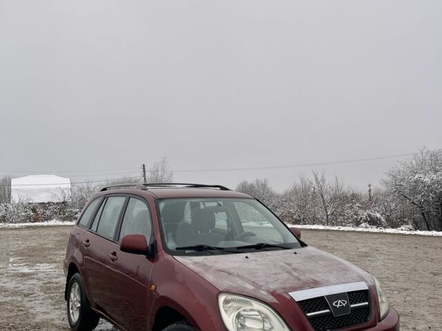 Красный Чери Тигго, объемом двигателя 2 л и пробегом 185 тыс. км за 2999 $, фото 2 на Automoto.ua